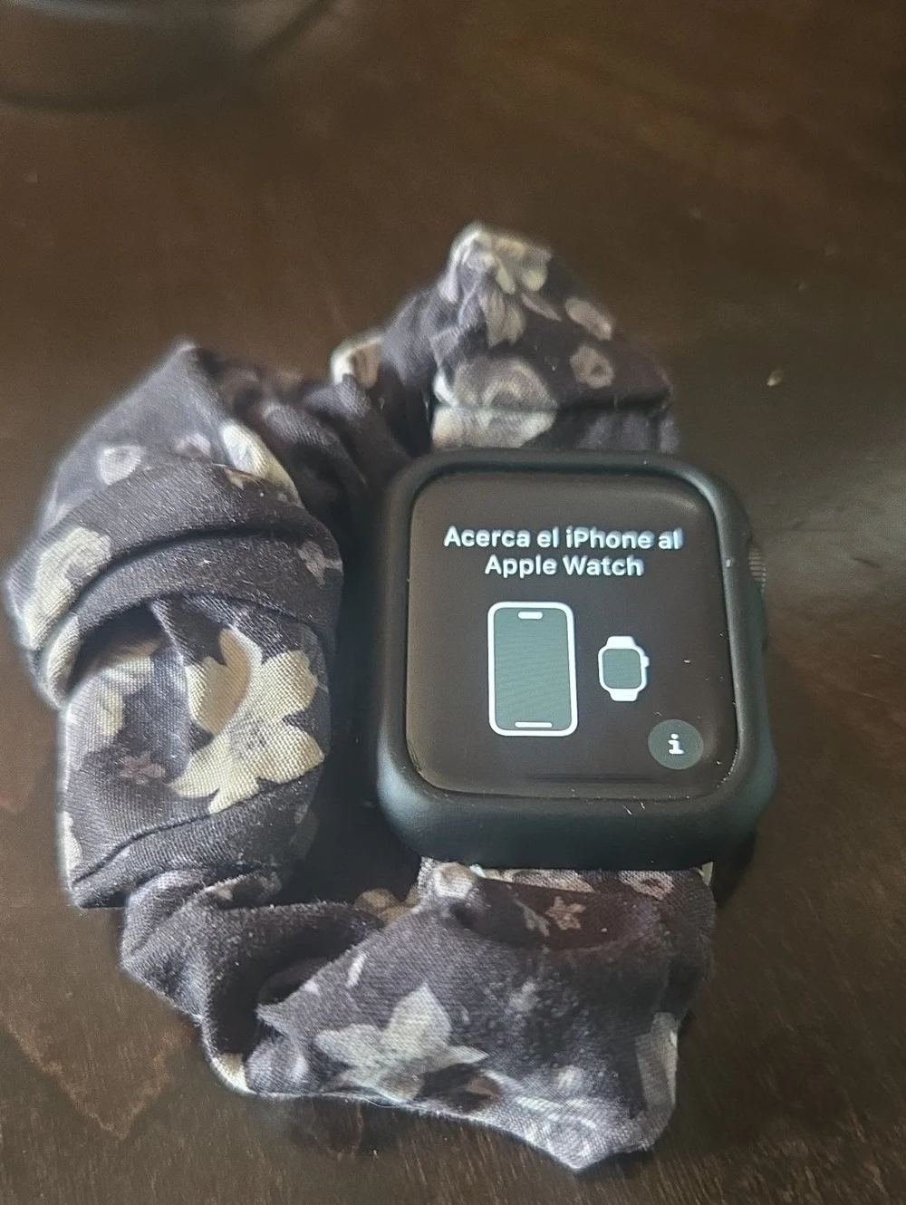 Apple Watch SE Black with Navy Floral Scrunchie Band
